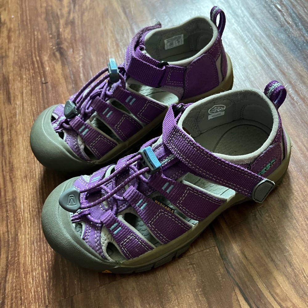 KEEN Unisex-Child Newport H2 Closed Toe Water Sandals